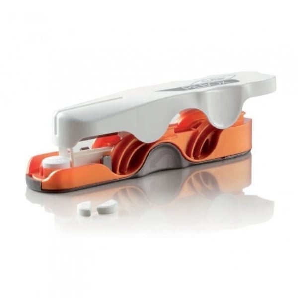 Pilbox Cutter Cuts Pills
