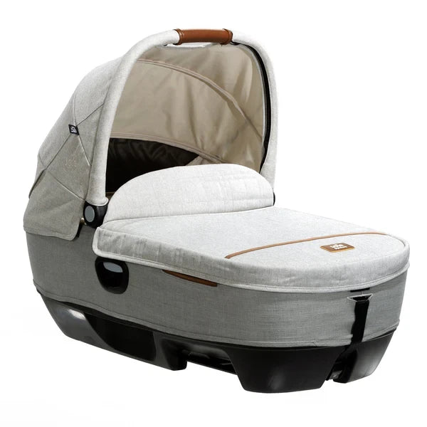 Joie Calmi R129 Signature Oyster Carrycot